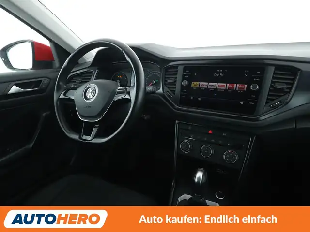 Volkswagen T-Roc view 13