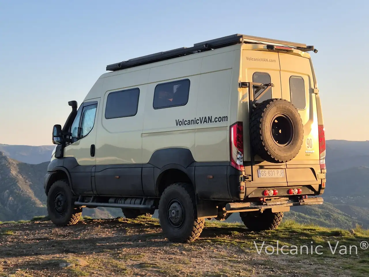 Iveco Daily 2023 — фото 10