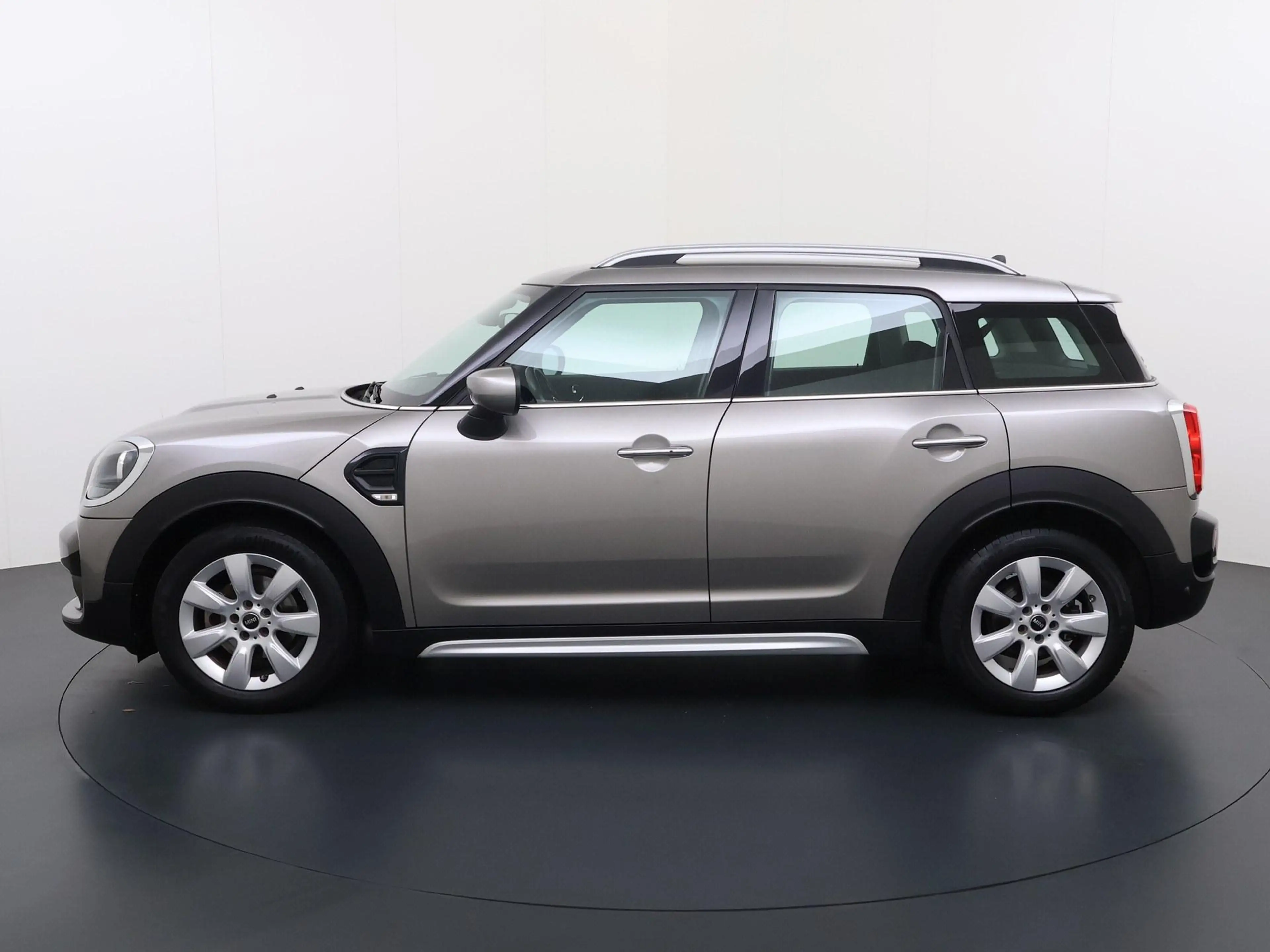 MINI One Countryman 1.5 Chili — photo 2