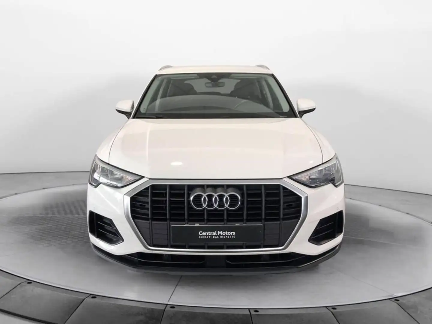 Audi Q3 35 1.5 tfsi Business Bianco - 2