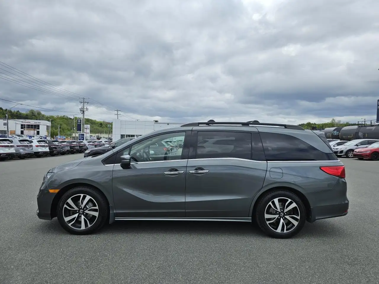Honda Odyssey снимка Honda Odyssey