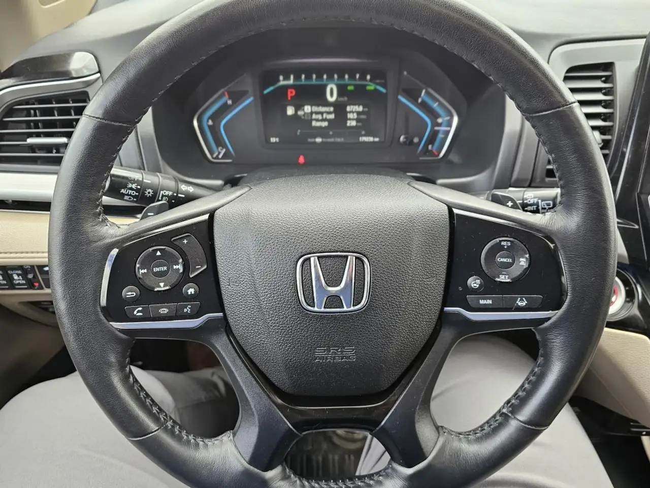 Honda Odyssey снимка Honda Odyssey