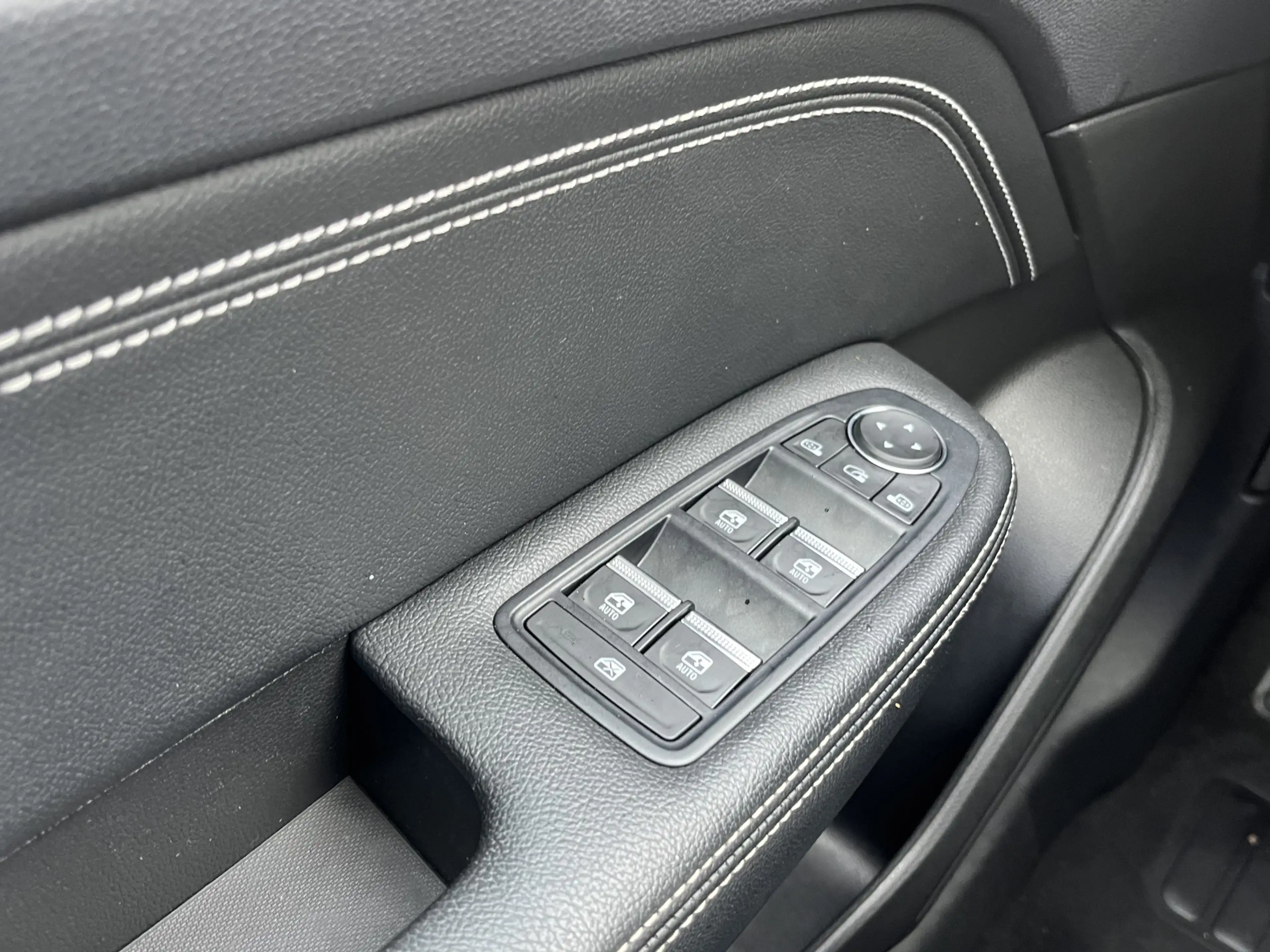 Renault Arkana 1.6 E-Tech Hybrid 145PK Intens / Trekhaak / Parkee — photo 31