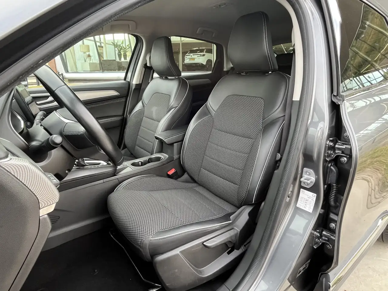 Renault Arkana 1.6 E-Tech Hybrid 145PK Intens / Trekhaak / Parkee, миниатюра 13