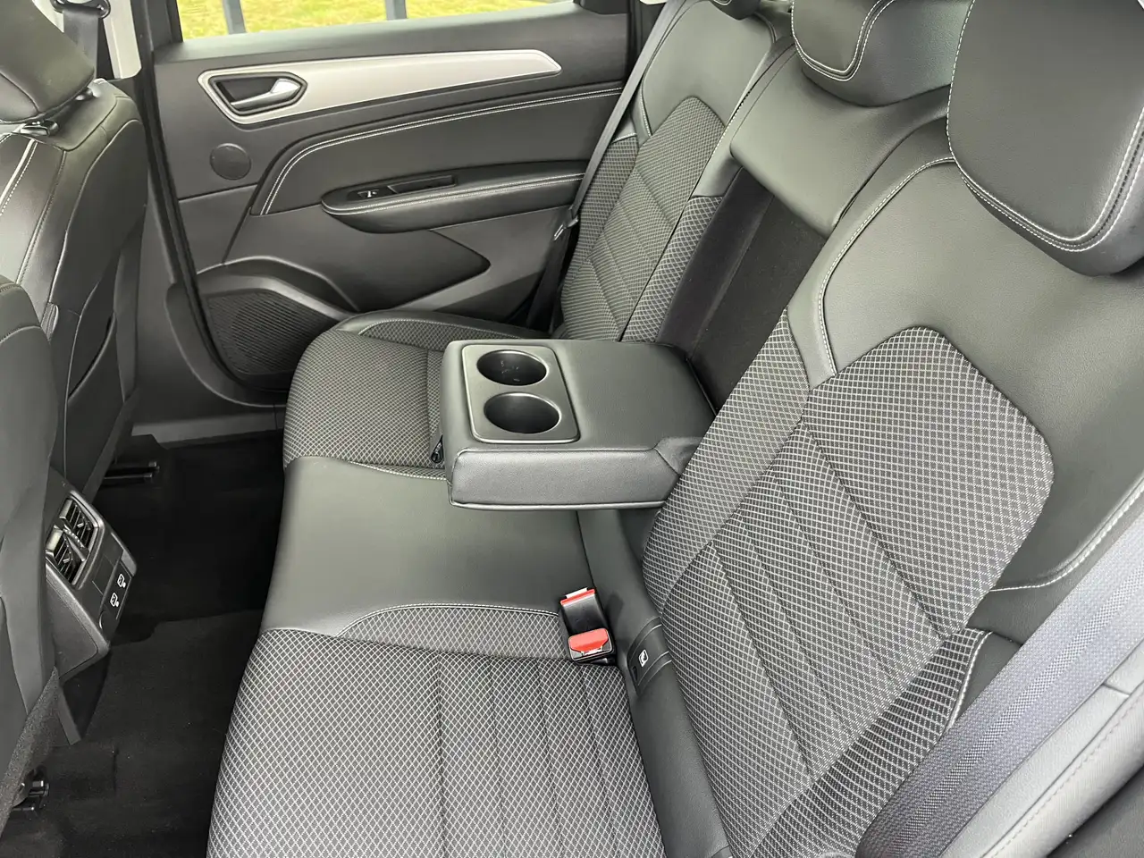Renault Arkana 1.6 E-Tech Hybrid 145PK Intens / Trekhaak / Parkee, миниатюра 15
