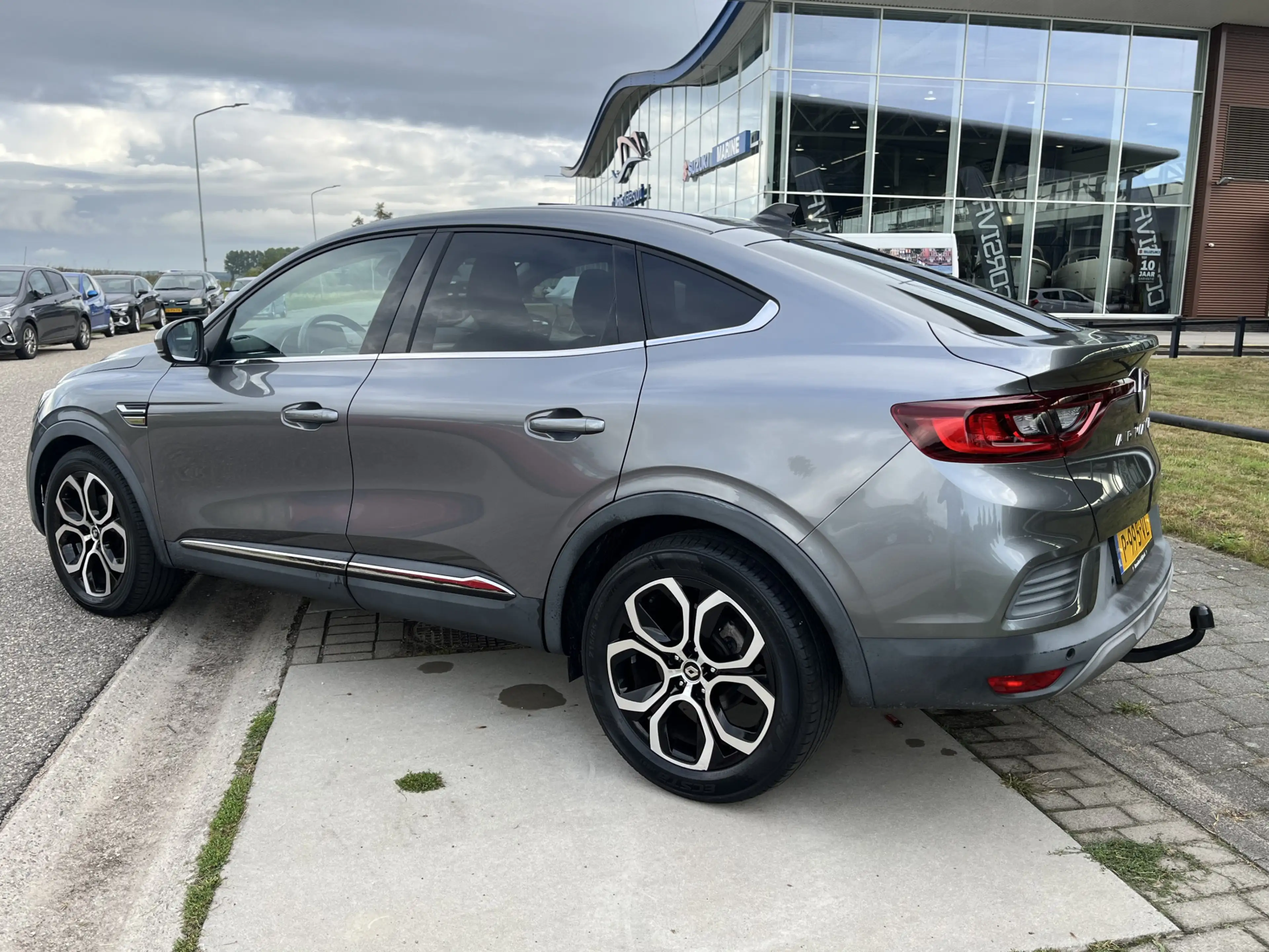 Renault Arkana 1.6 E-Tech Hybrid 145PK Intens / Trekhaak / Parkee — photo 8