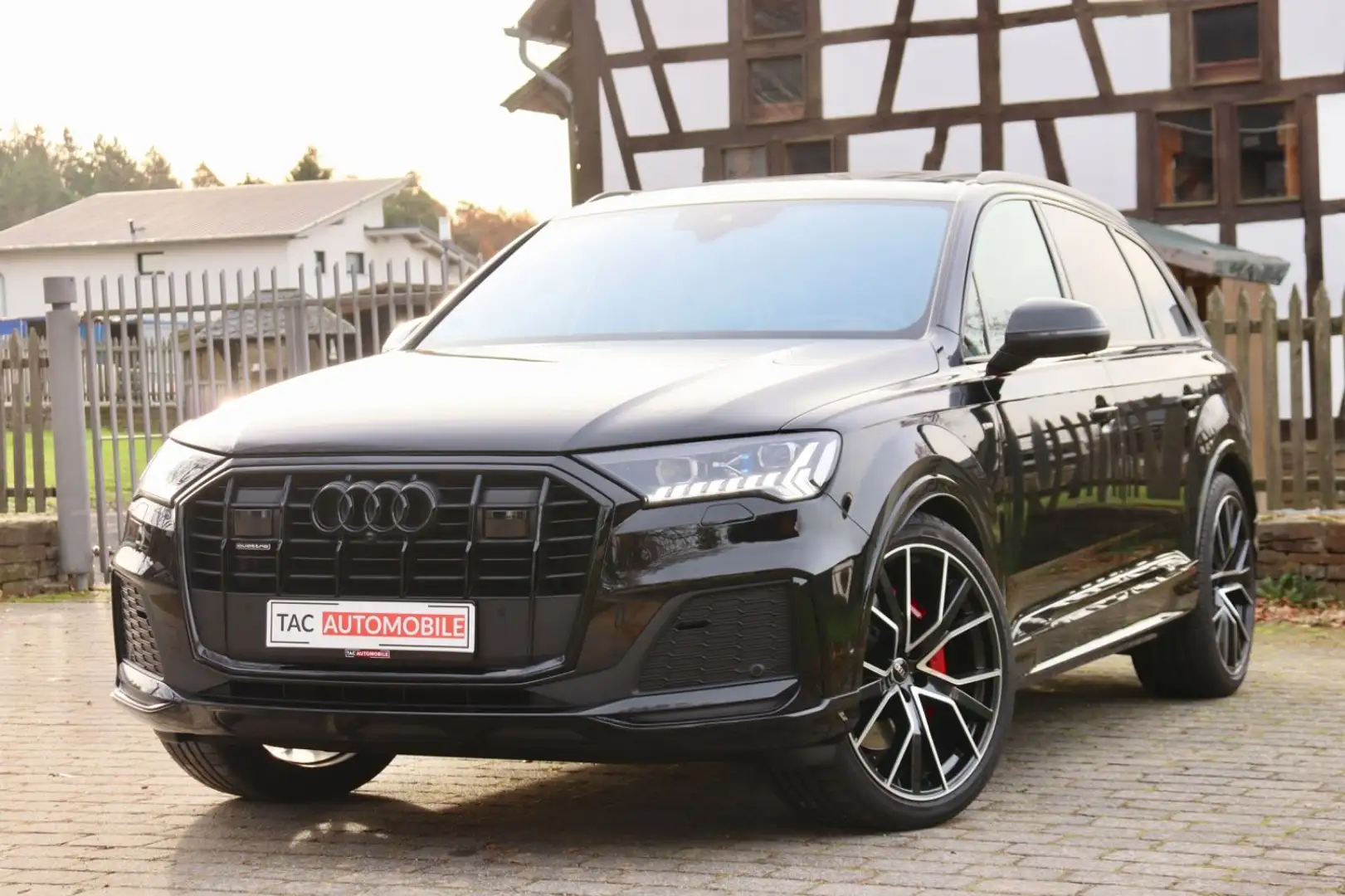 Audi Q7 50TDI quattro competition plus Garantie 2028 Schwarz - 2