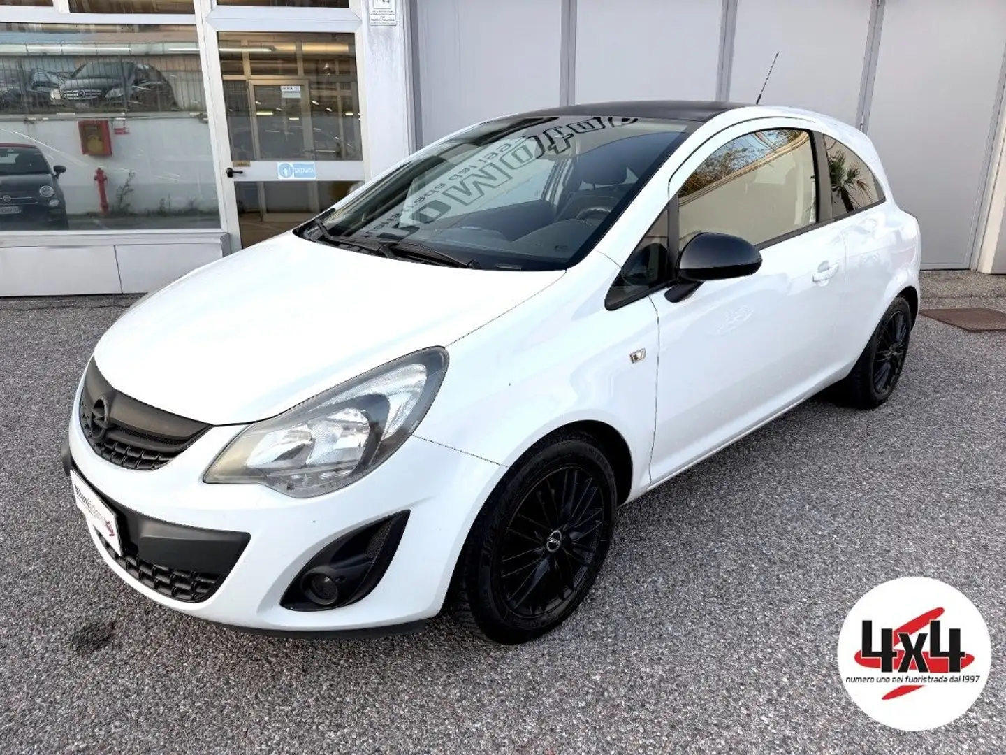 Opel Corsa 1.2 Benz. 3 Pt. Start&Stop Elective *NEO Patentati Bianco - 1