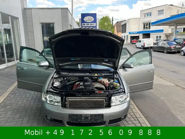 Audi A4 Avant view 15