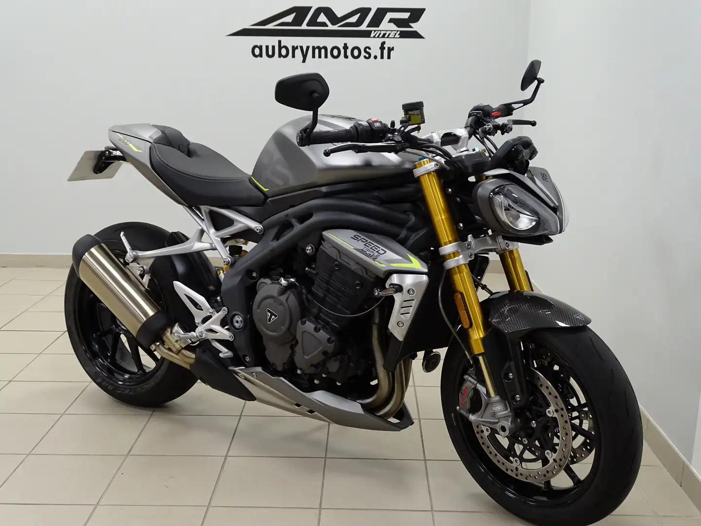 Triumph Speed Triple 1200 RS Gris - 1