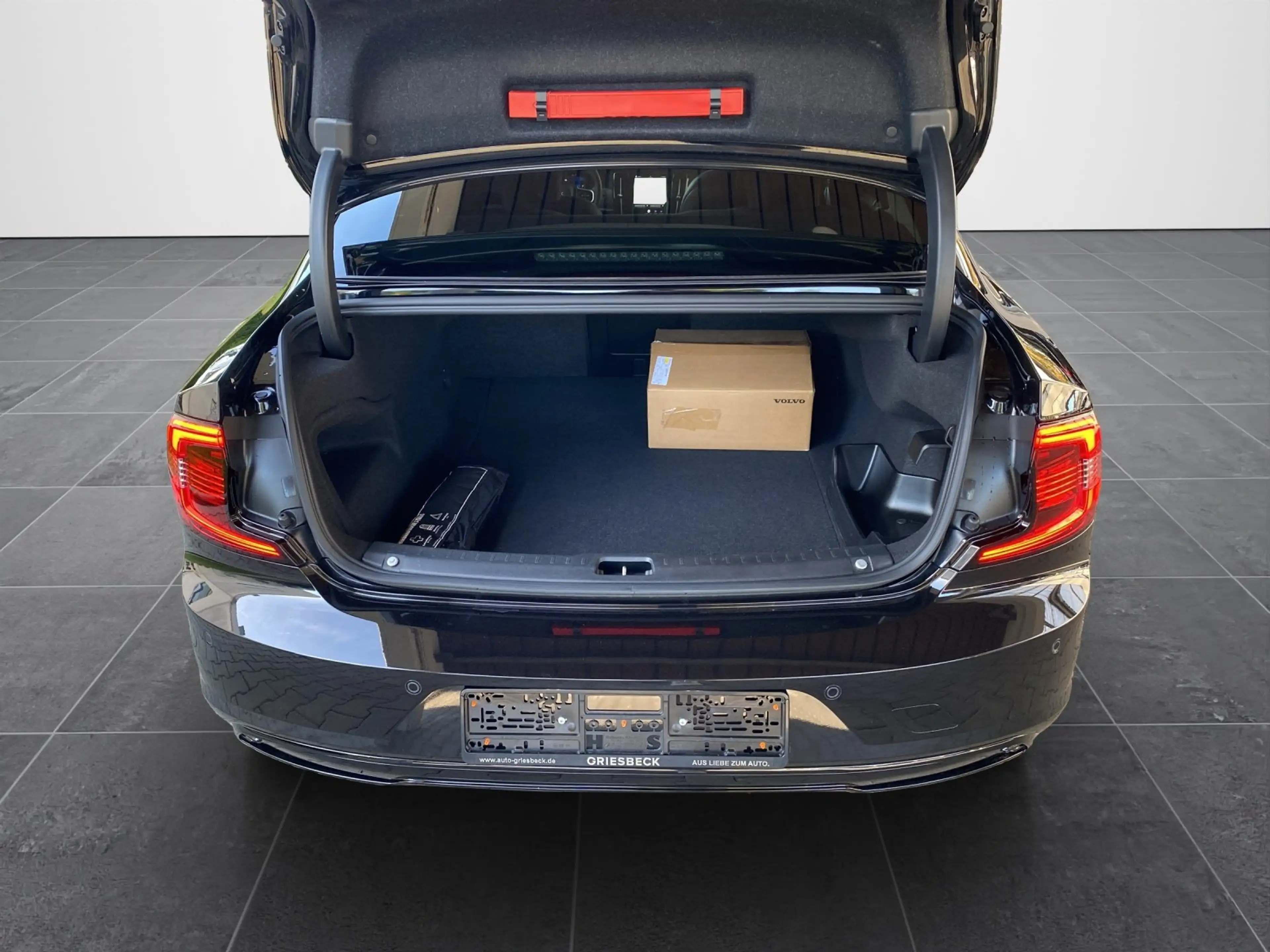 Volvo S90 T8 Ultimate AWD*AHK*Massage*SHZ*360°* — photo 14