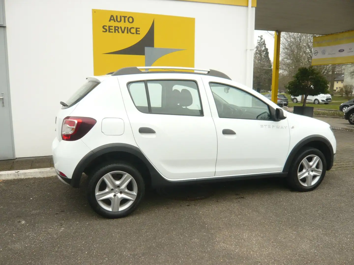 Dacia Sandero II Stepway Ambiance 1.Hand Klima Weiß - 1