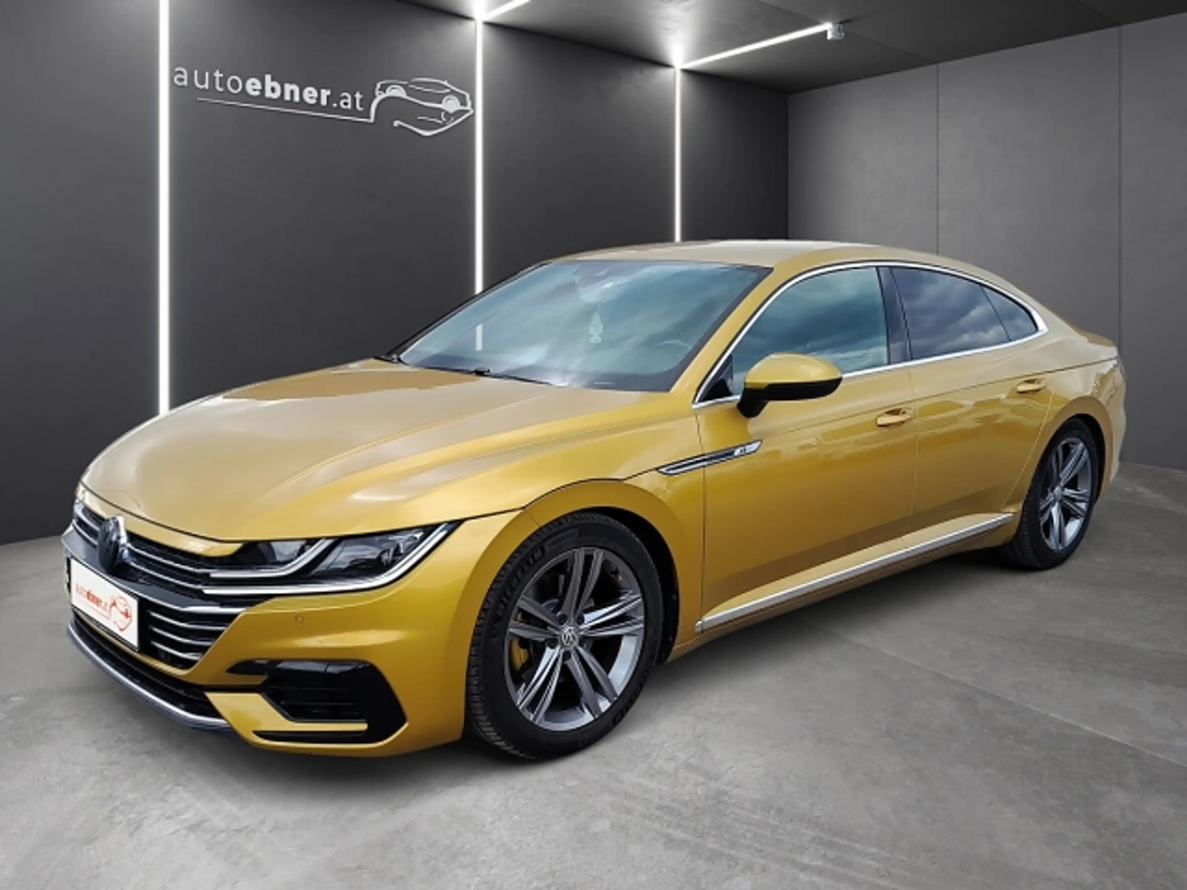 Volkswagen Arteon 2,0 TSI DSG R-Line+RADAR+RFK+LEDER+LED