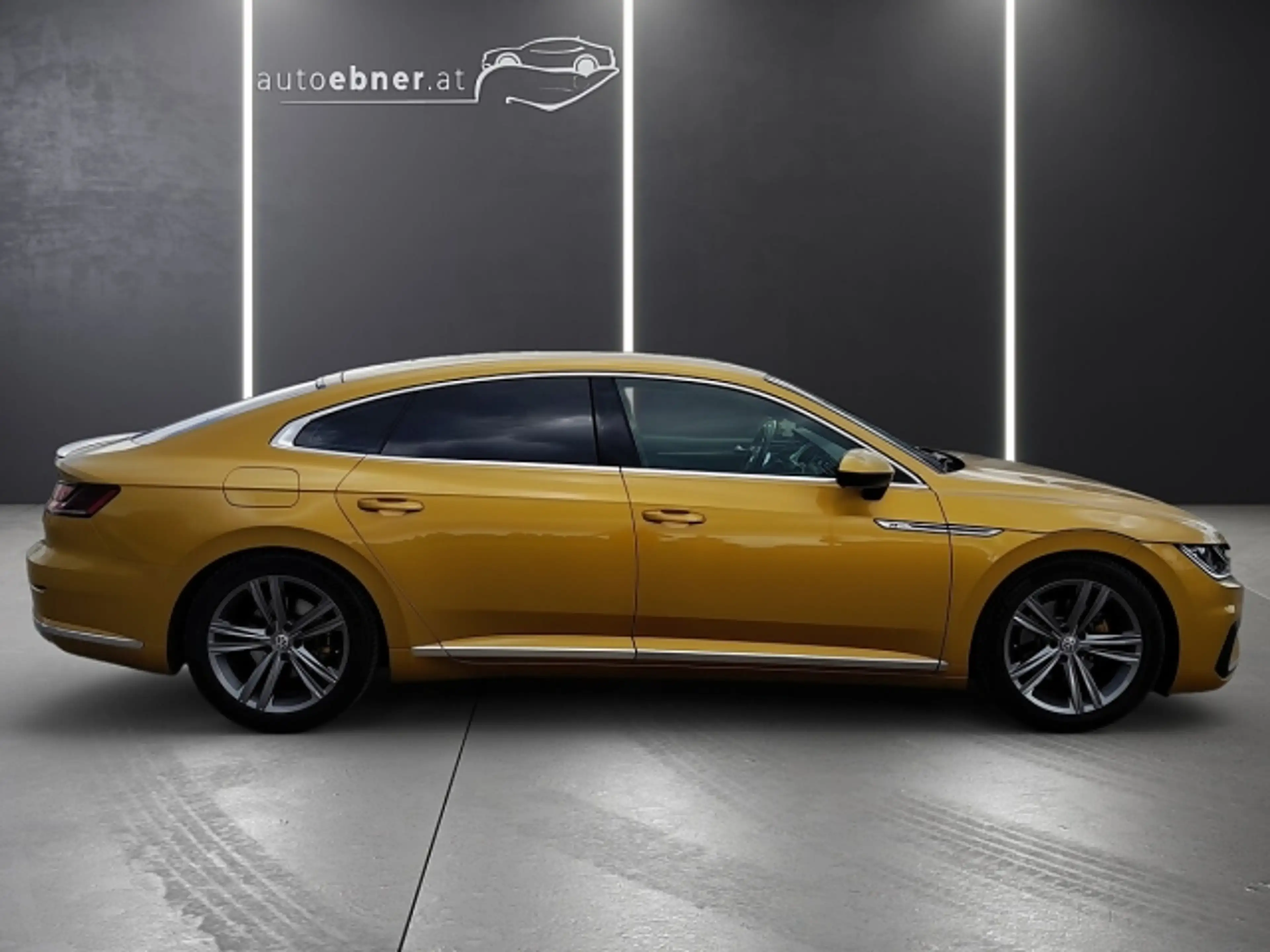 Volkswagen Arteon 2,0 TSI DSG R-Line+RADAR+RFK+LEDER+LED — photo 4
