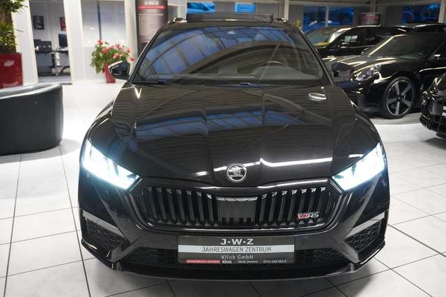 Skoda Octavia 2.0 TDI DSG RS COMBI*PANO*AHK*360*