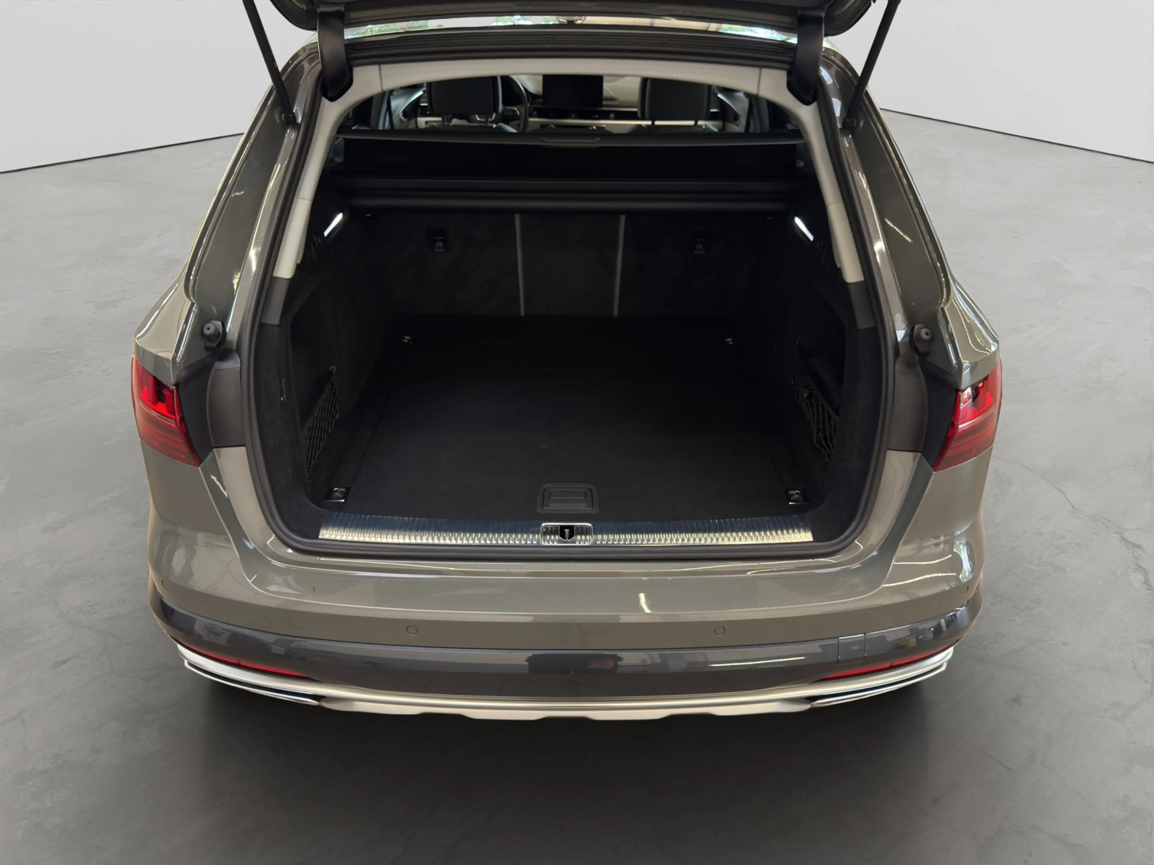 Audi A4 allroad 40 TDI quattro AHK LED 360°Kamera Nav — photo 14