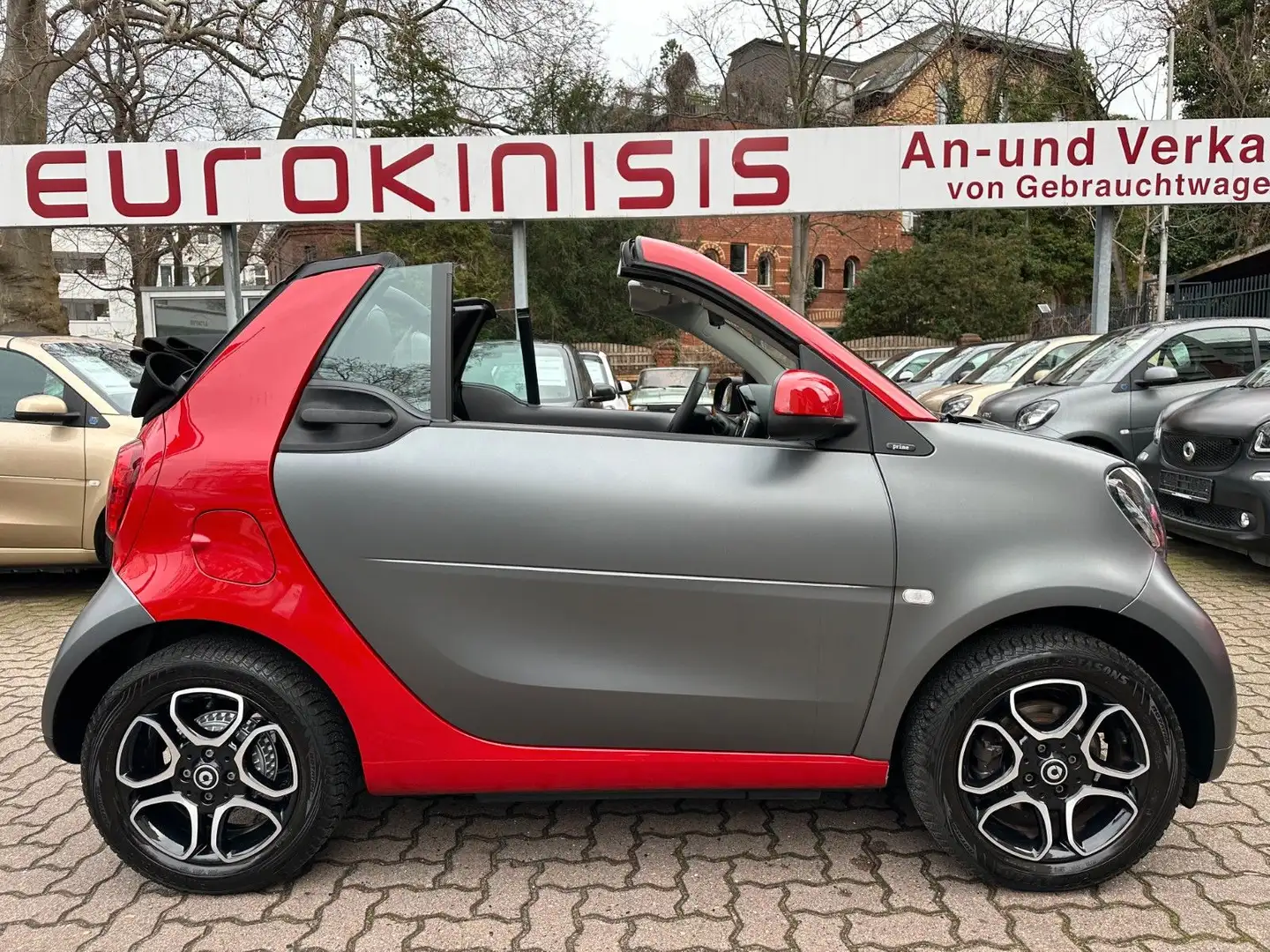 smart forTwo fortwo cabrio 66kW DCT prime*LEDER*NAVI*SHZ*PTS Grey - 1