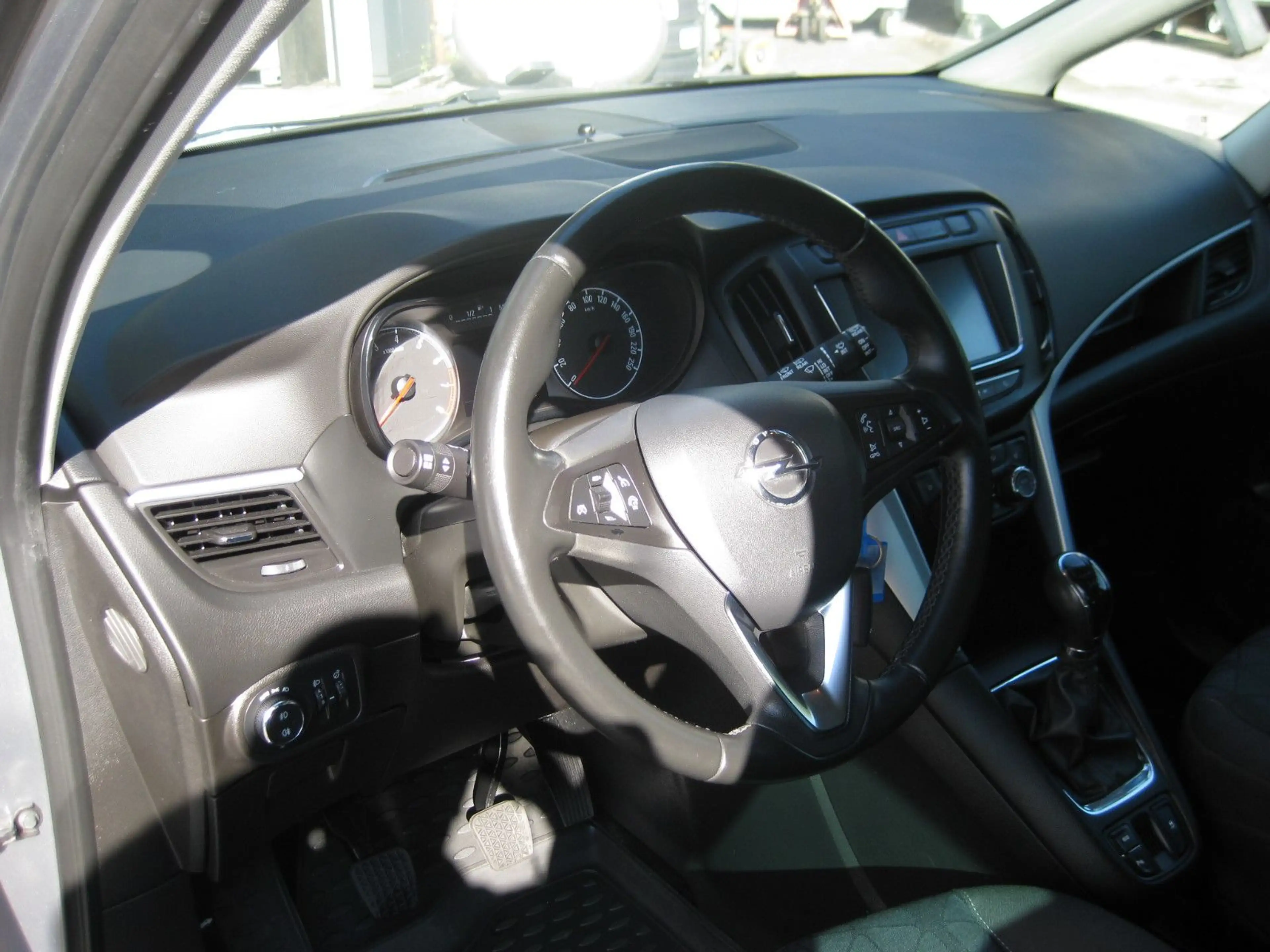 Opel Zafira C 120 Jahre "7-SITZER" — photo 7