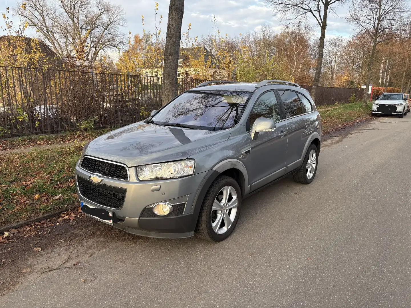 Chevrolet Captiva 2.2 D LTZ 4WD HÄNDLER/EXPORT Gris - 1