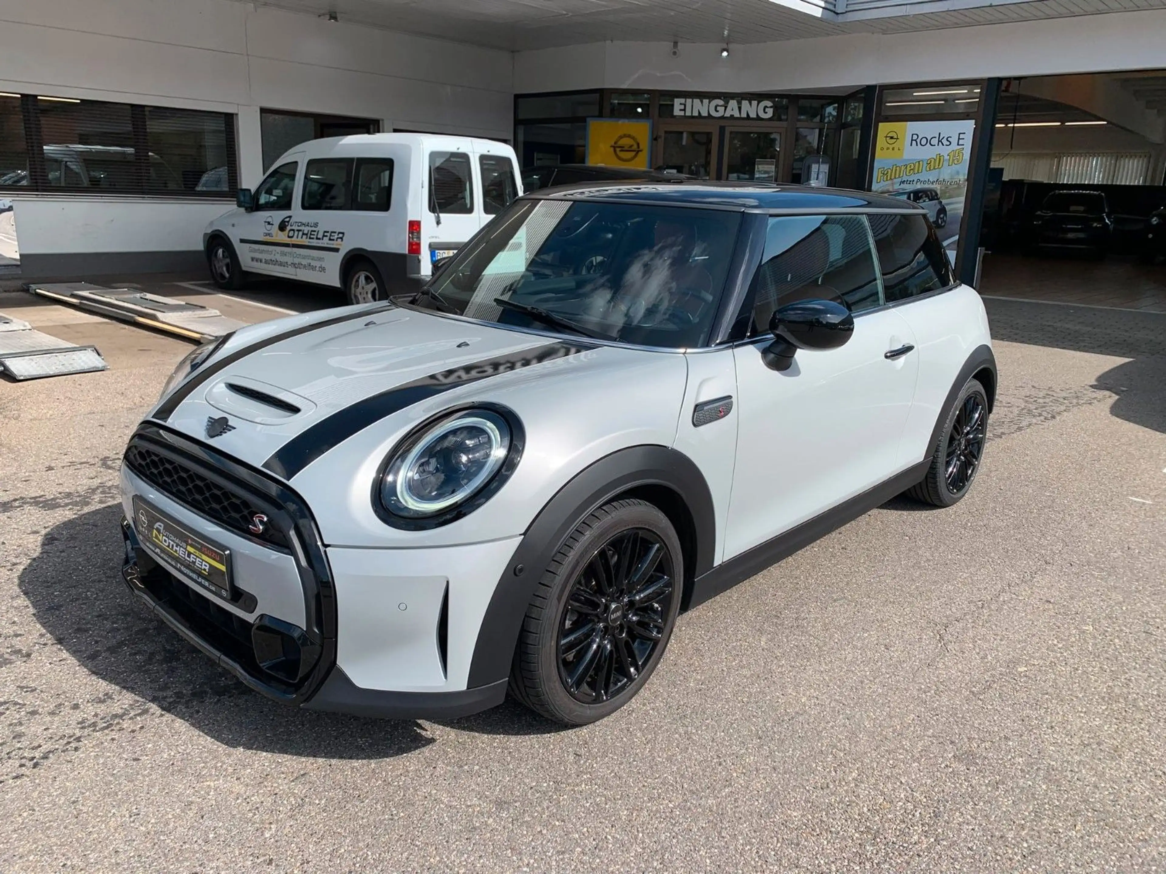 MINI Cooper S Mini 3-trg. Cooper S Classic Trim — photo 2