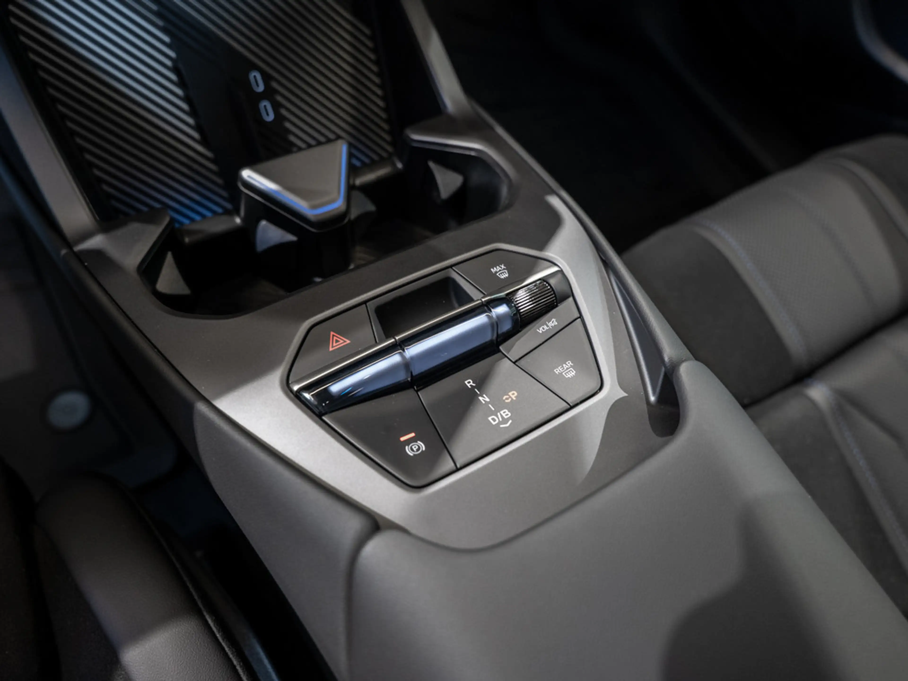 BMW iX3 40 360° PANO LED HUD ACC AHK H/K KAMERA — photo 14