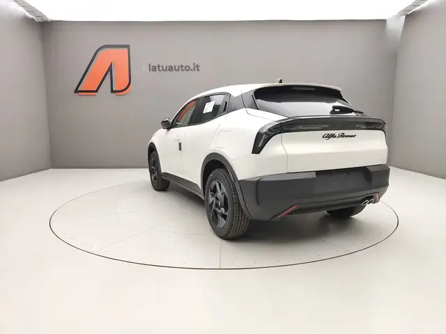 Alfa Romeo Junior view 5