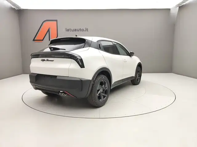 Alfa Romeo Junior view 7