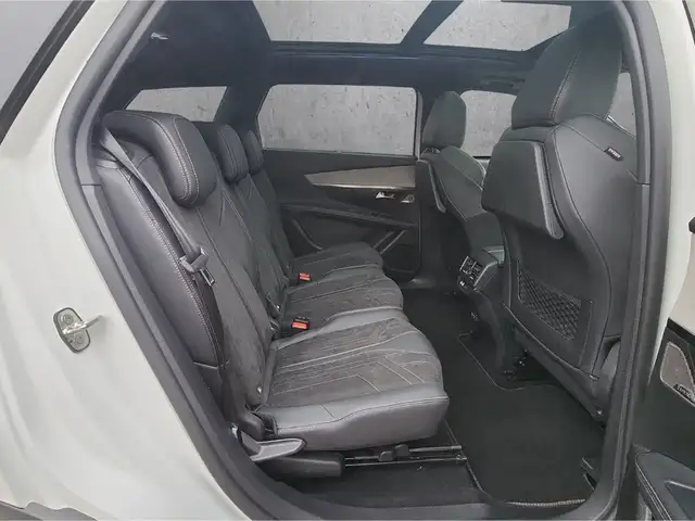 Peugeot 5008 view 14