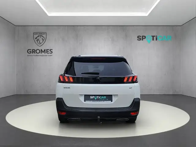 Peugeot 5008 view 4