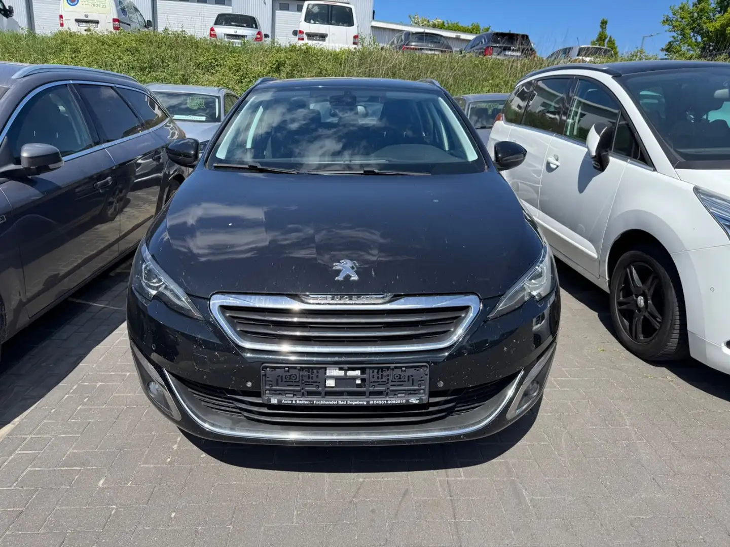 Peugeot 308 SW 1.2 e-THP Allure*LED*NAVI*PDC*ALU Schwarz - 2