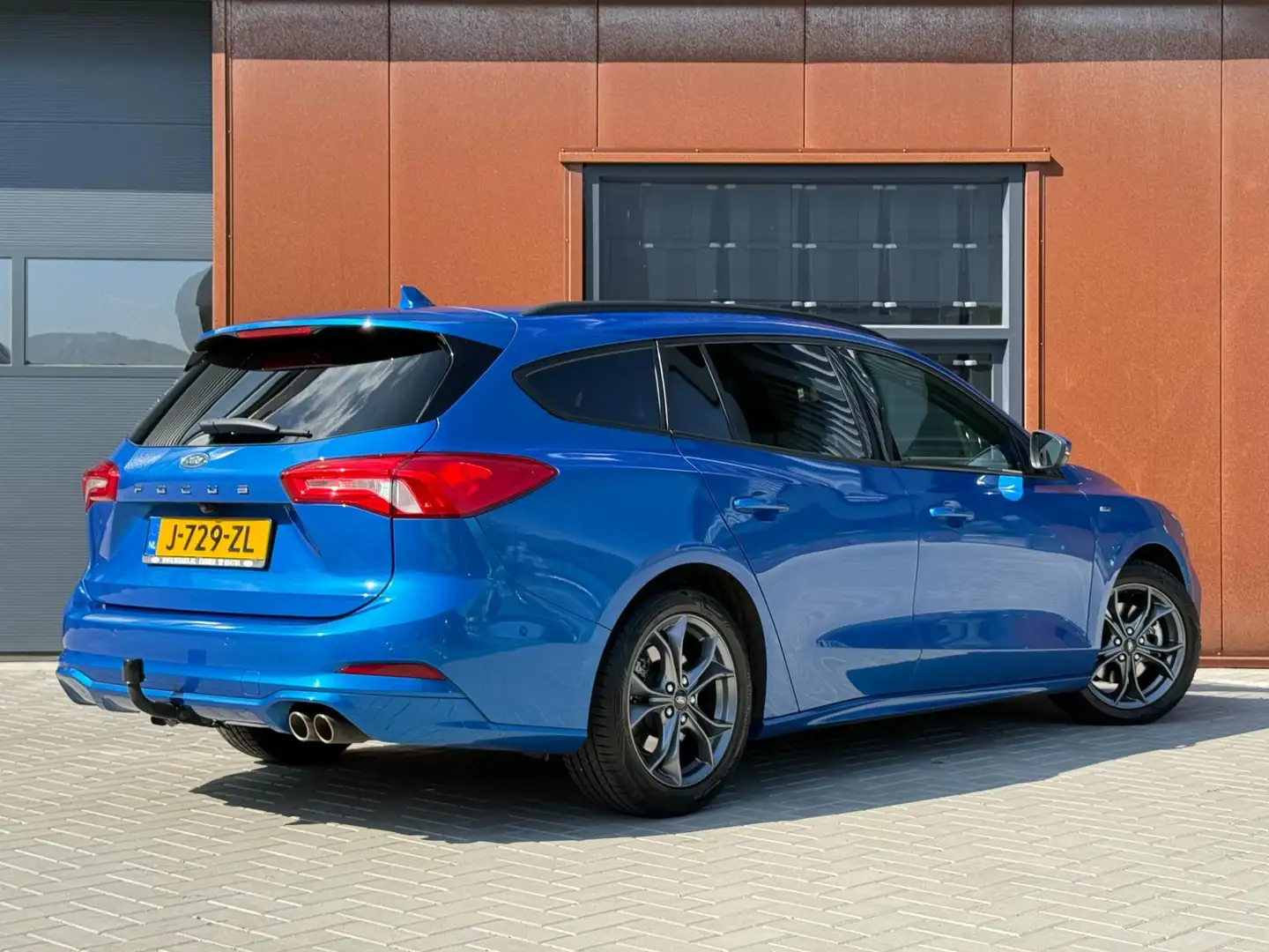 Ford Focus Wagon 1.0 EcoBoost Titanium Business | ST-Line | V Blauw - 2