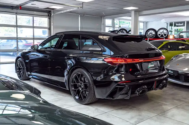 Audi RS5 view 5