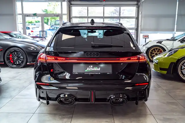 Audi RS5 view 6