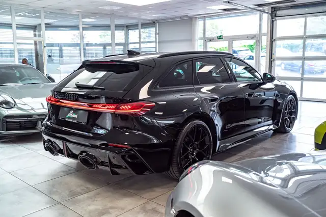 Audi RS5 view 7