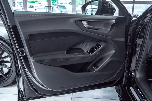 Audi RS5 view 22
