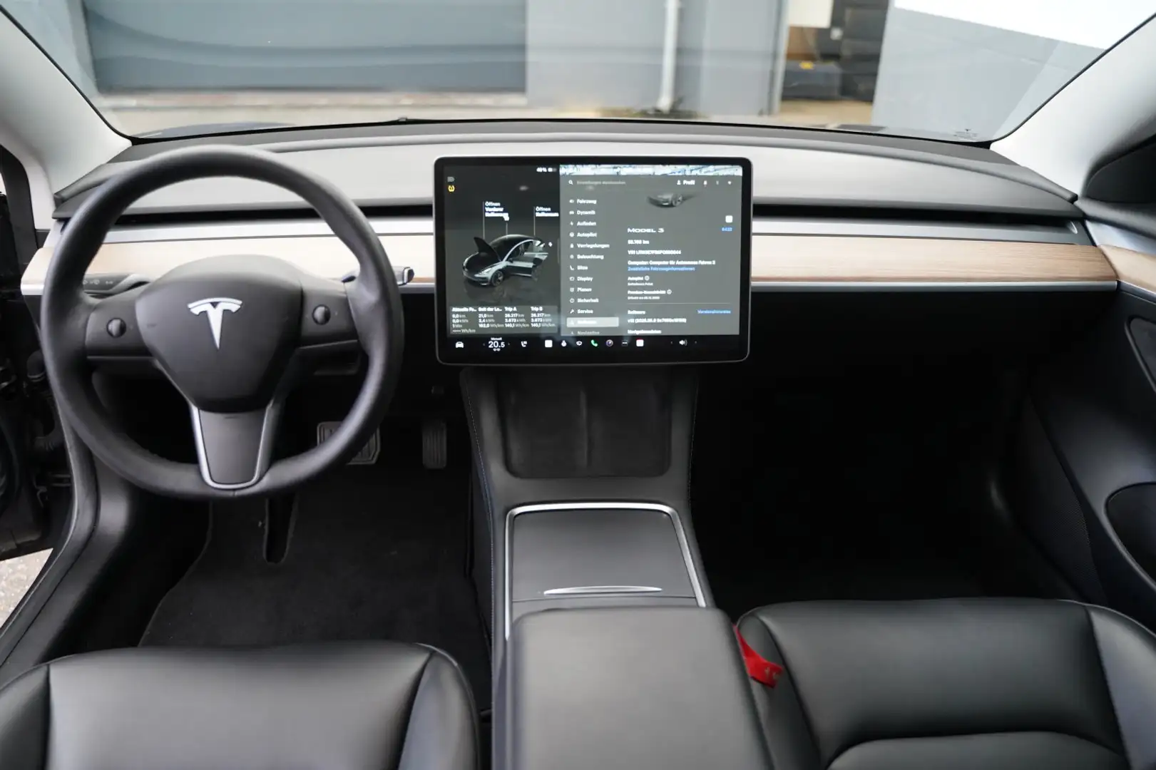 Tesla Model 3 Standard Range+ *AHK* Grau - 2