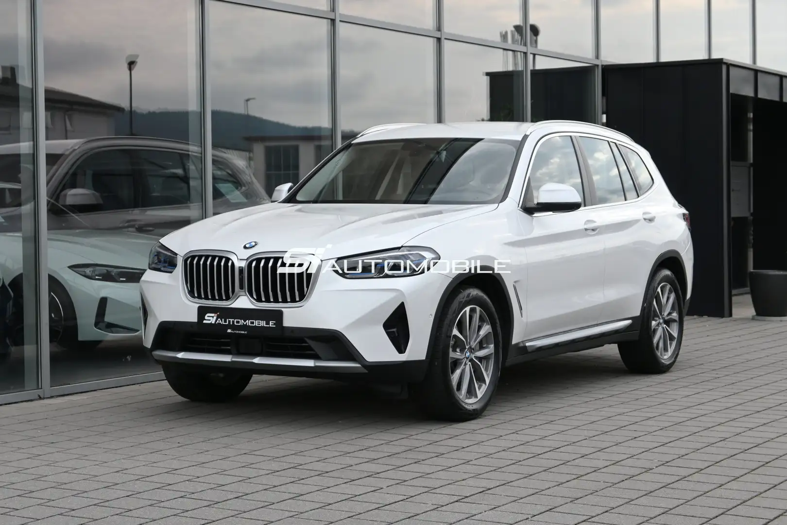BMW X3 xDr.30d *ACC*AHK*HUD*SITZKLIMA*360°STANDHEIZUNG Weiß - 1