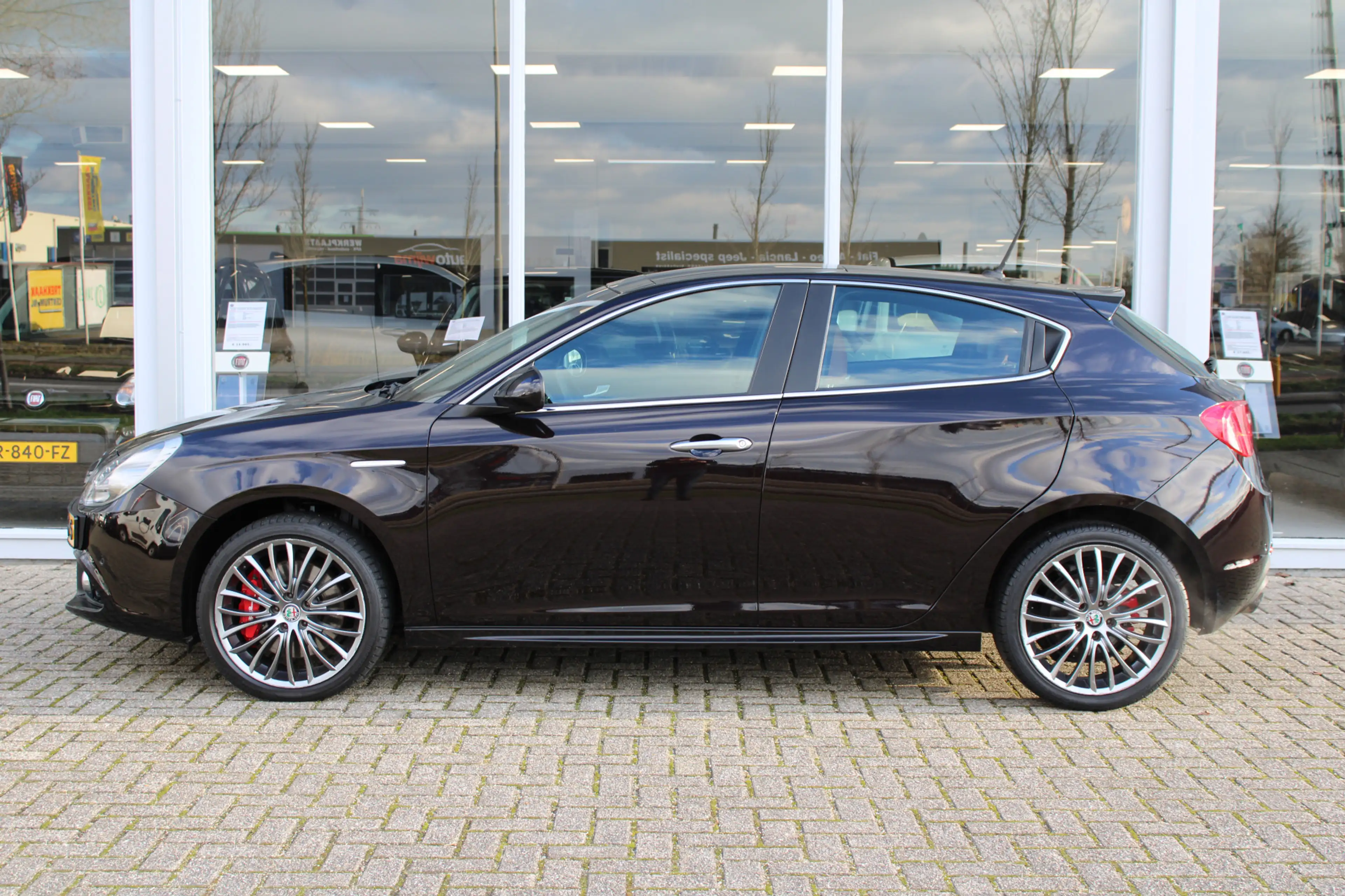 Alfa Romeo Giulietta 1.4 Turbo MultiAir Super 170pk TCT│18'' velgen│Lee — photo 2