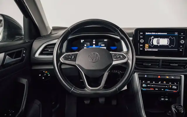 Volkswagen T-Roc view 14