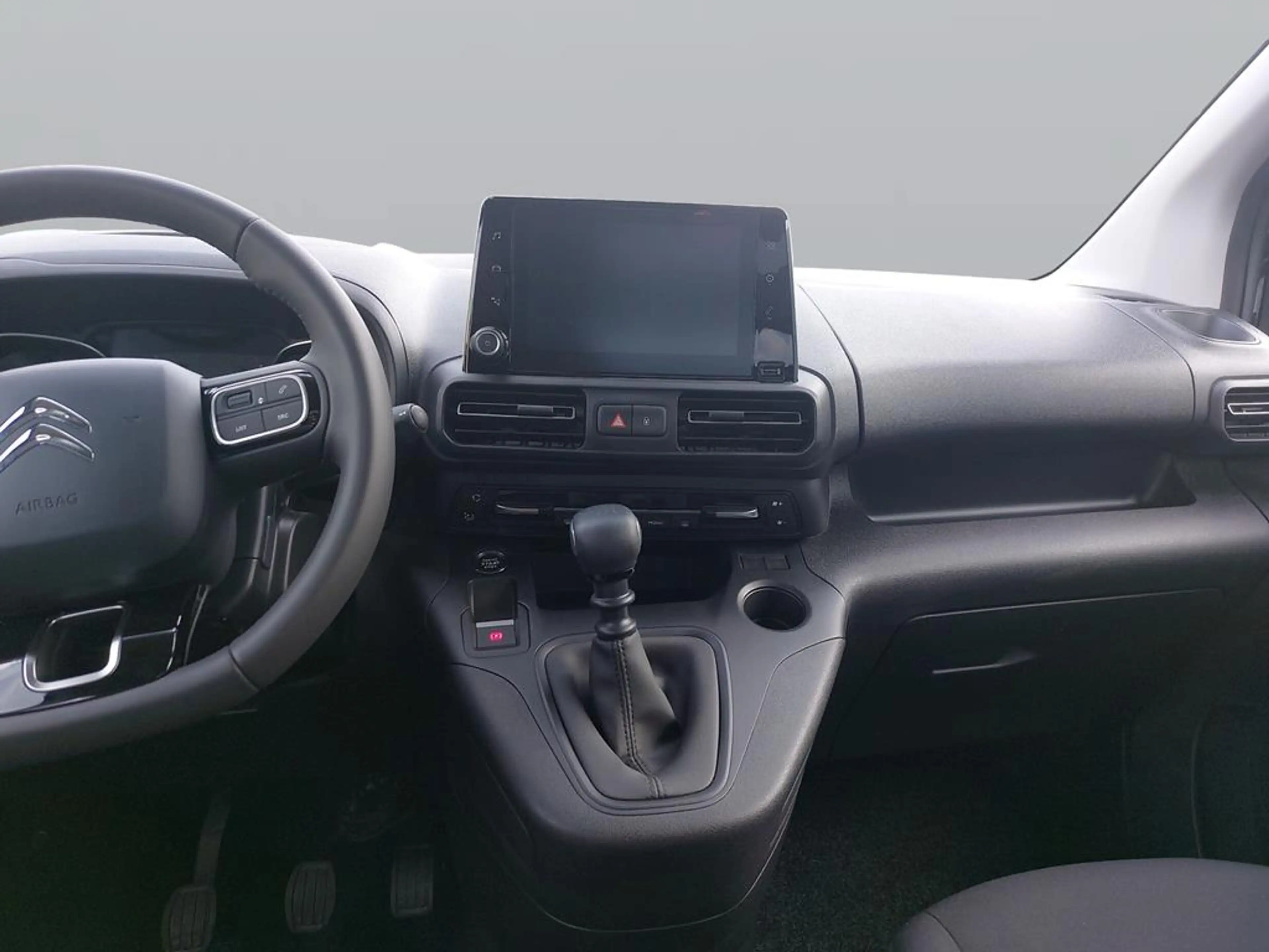 Citroen Berlingo MPV Shine M — photo 10