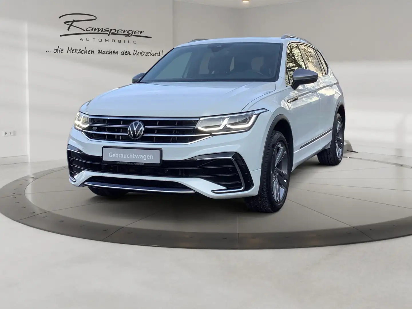 Volkswagen Tiguan Allspace 2.0 TSI DSG R-Line 4M. AHK Pano Weiß - 2