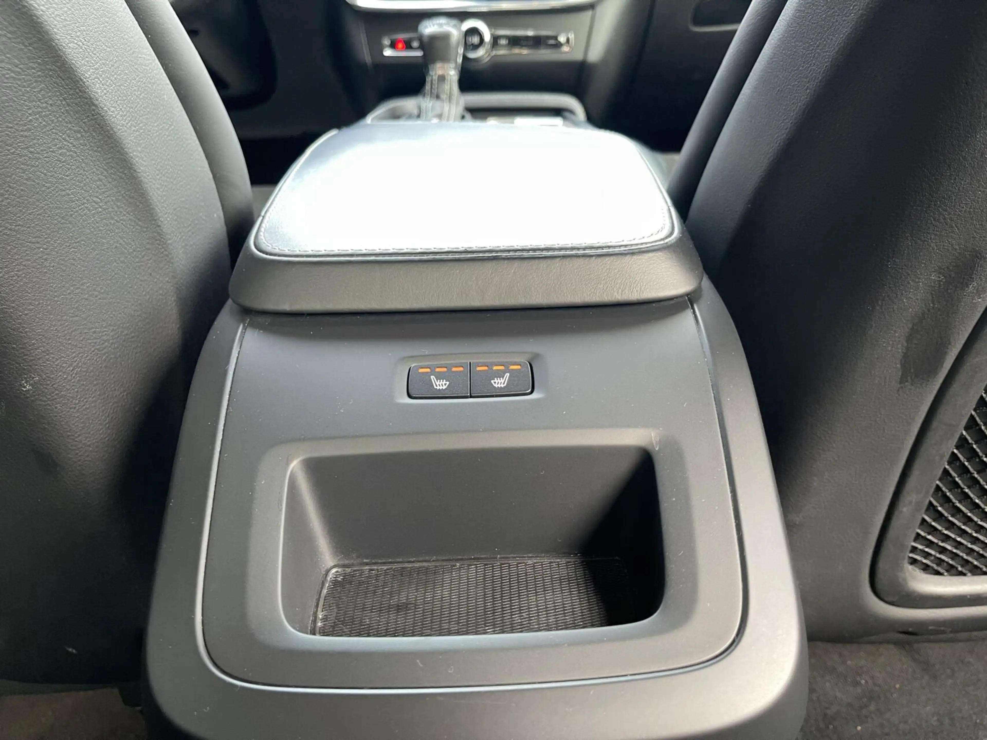 Volvo S90 2.0 T4 R-Design AUT. PILOT ASSIST|BLIS|CARPLAY|HAR — photo 15
