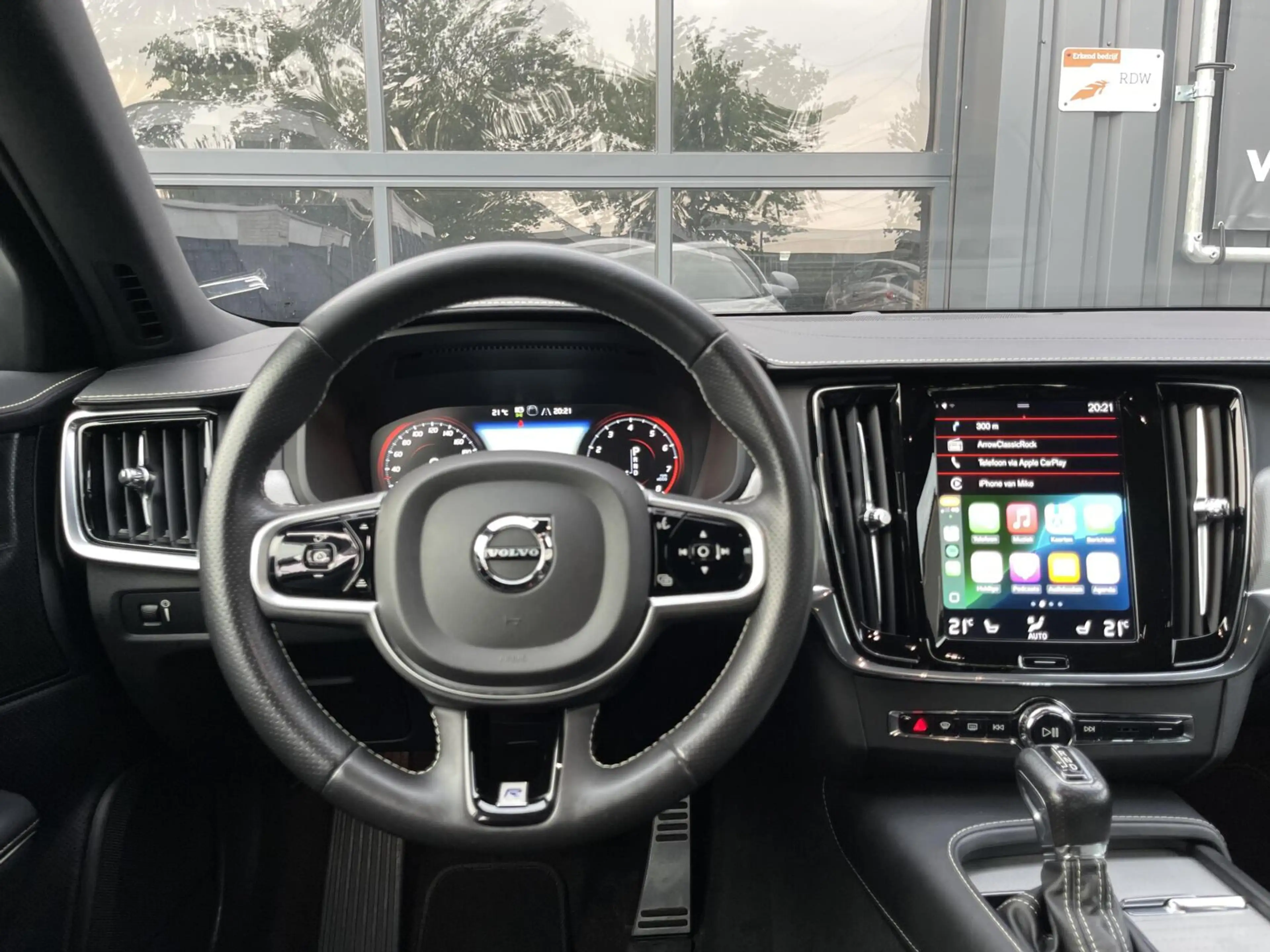 Volvo S90 2.0 T4 R-Design AUT. PILOT ASSIST|BLIS|CARPLAY|HAR — photo 9