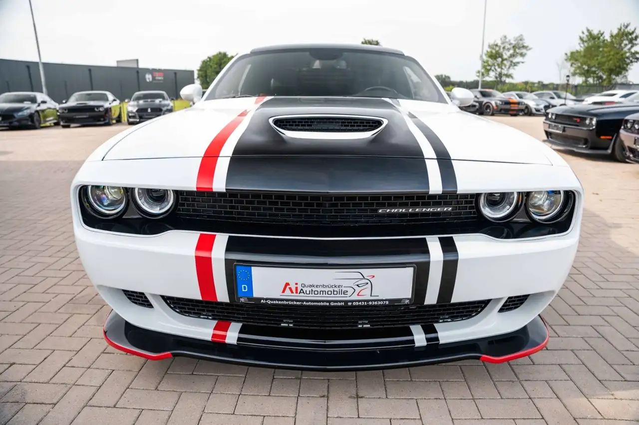 Dodge Challenger 2021 — фото 9