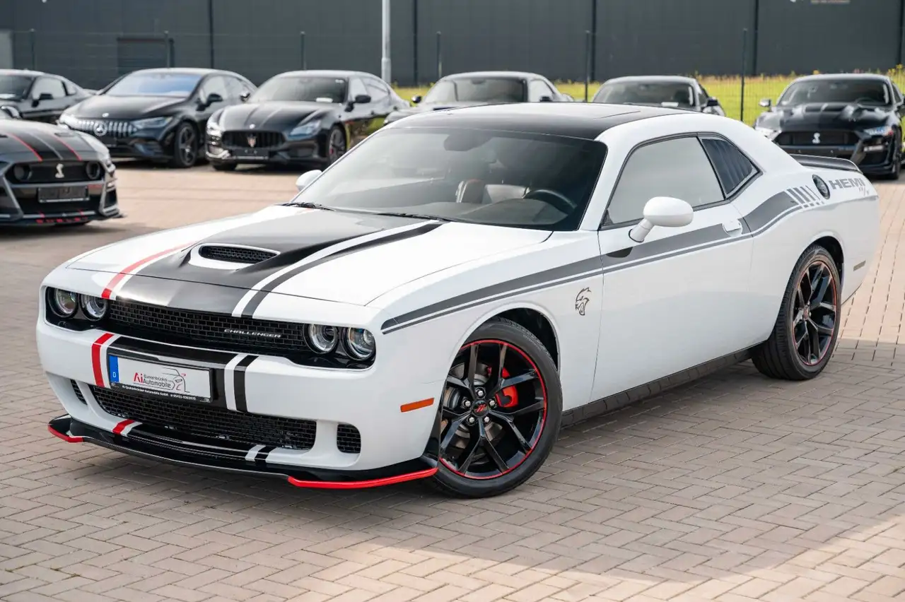 Dodge Challenger 2021 — фото 10
