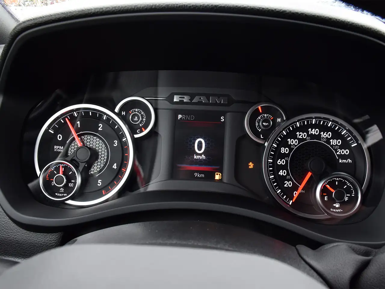 RAM 3500 снимка RAM 3500