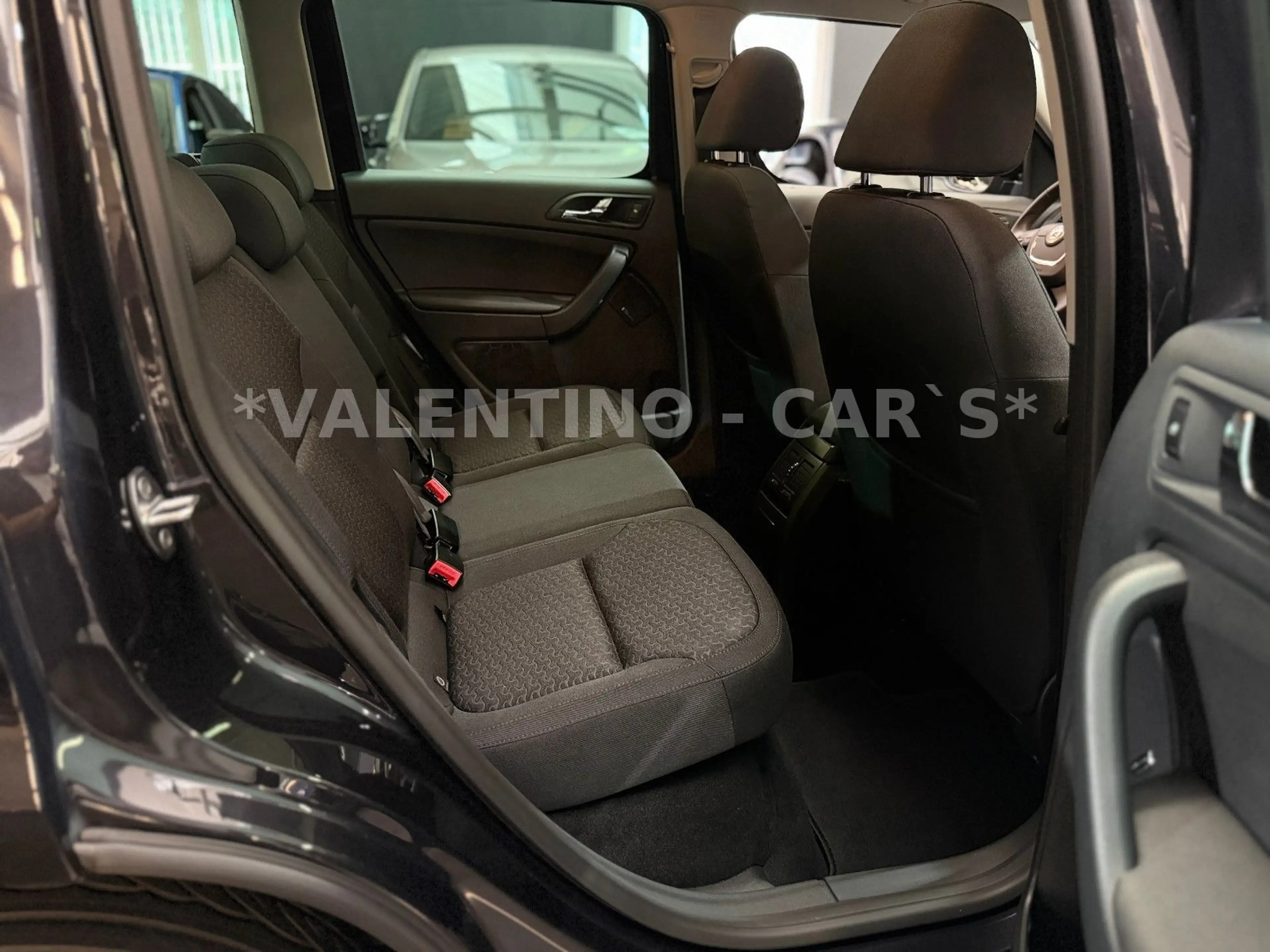 Skoda Yeti Elegance Plus Edition/BiXen/DSG/Pano/Navi — photo 15