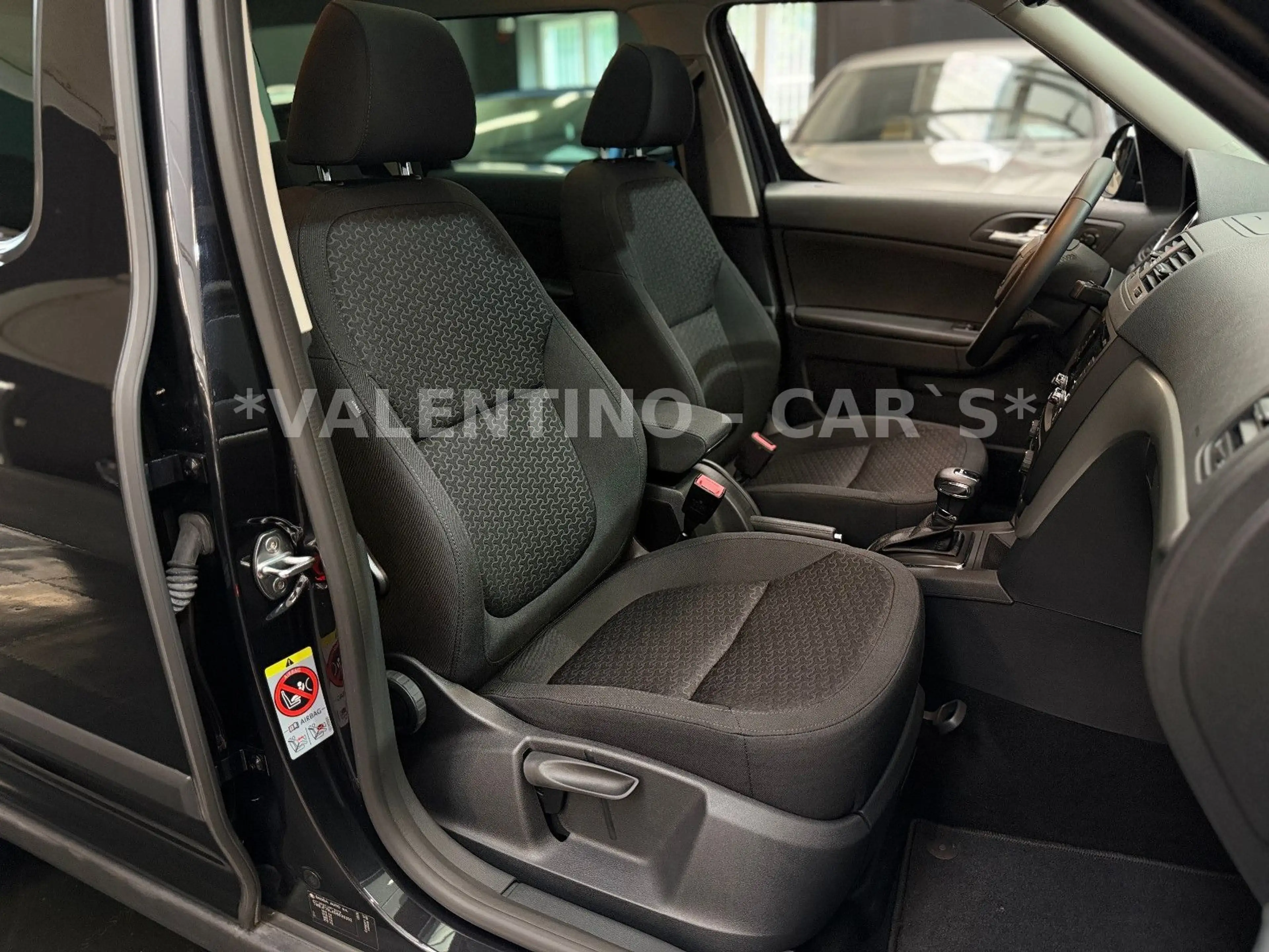 Skoda Yeti Elegance Plus Edition/BiXen/DSG/Pano/Navi — photo 14