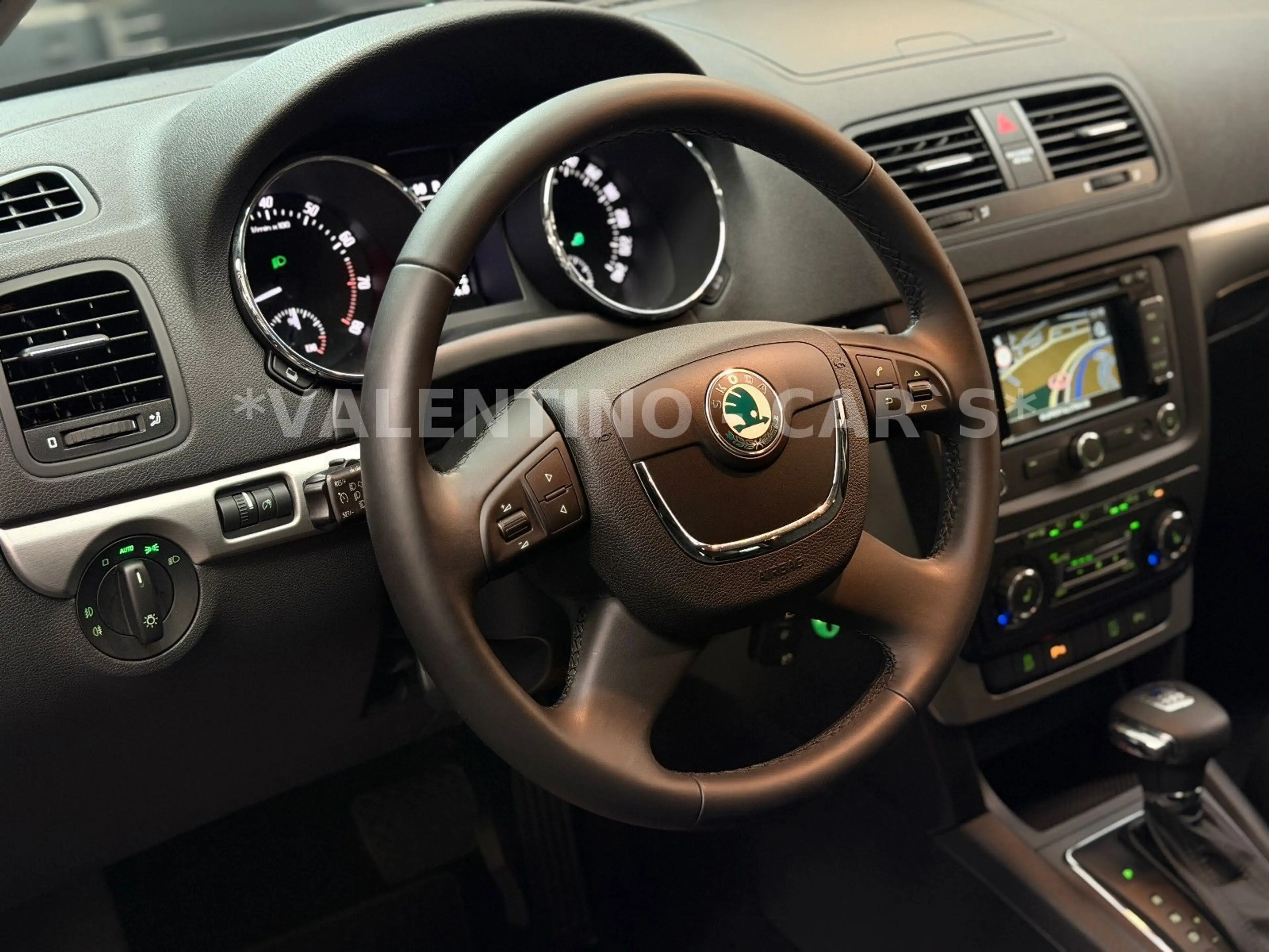 Skoda Yeti Elegance Plus Edition/BiXen/DSG/Pano/Navi — photo 13