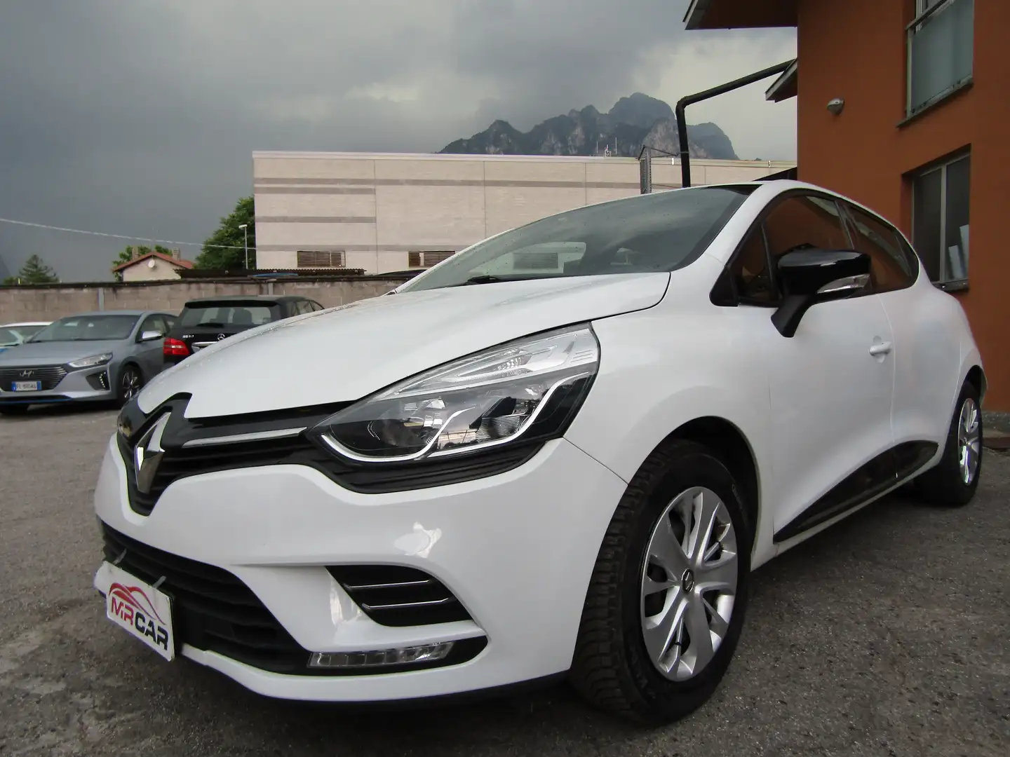 Renault Clio 1.5 dCi Moschino Life * 93.000 KM REALI * Wit - 1